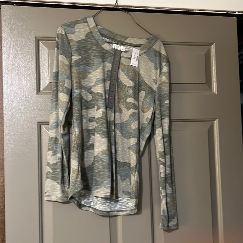 Long sleeve camo